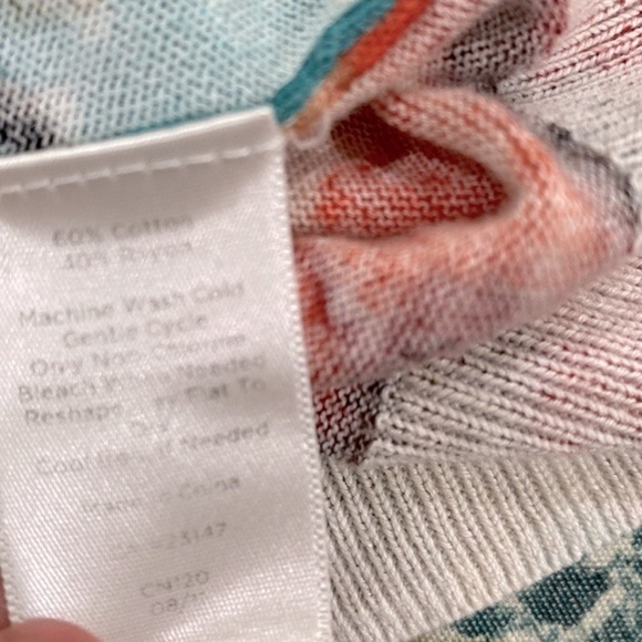 TALBOTS abstract print knit cardigan sweater size xsmall - Picture 10 of 10